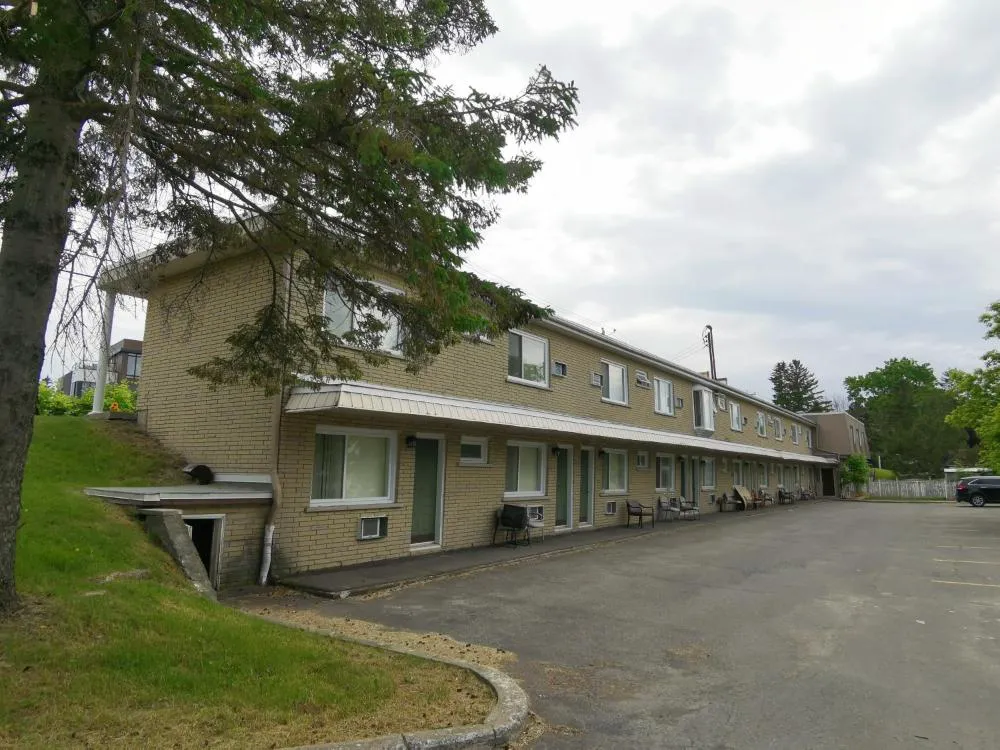 Motel Sainte Catherine hotel hero