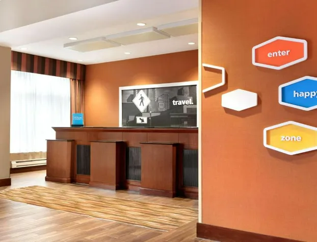 Hampton Inn New York - LaGuardia Airport hotel detail image 3