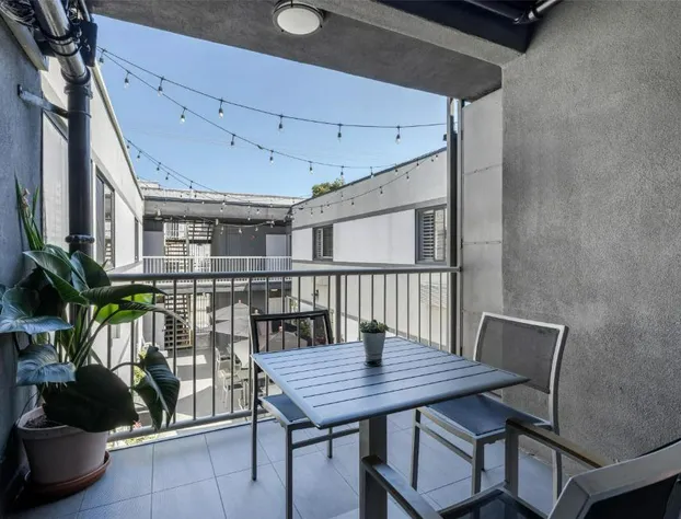 SureStay Hotel by Best Western Beverly Hills West LA hotel detail image 1