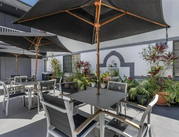 SureStay Hotel by Best Western Beverly Hills West LA hotel detail image 4