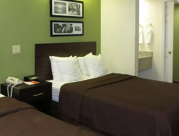 Rodeway Inn Albany South hotel detail image 1