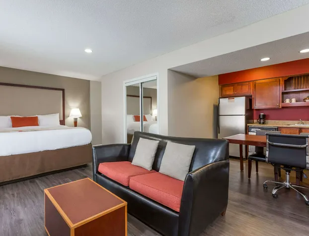 Hawthorn Suites by Wyndham North Charleston, SC hotel detail image 4