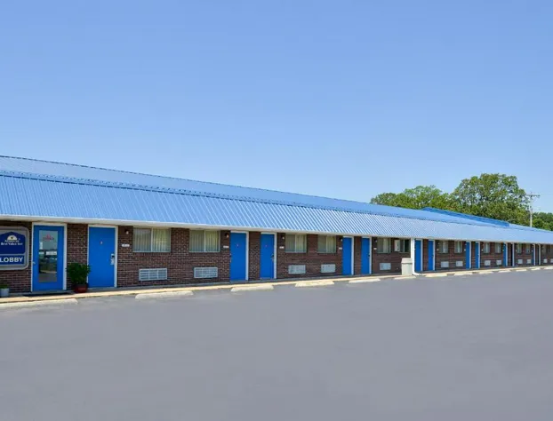 Americas Best Value Inn Sullivan hotel detail image 1