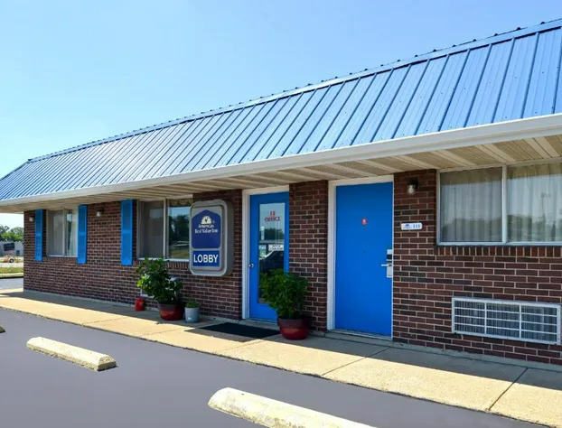 Americas Best Value Inn Sullivan hotel detail image 2