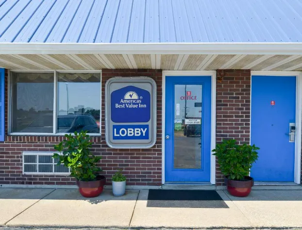 Americas Best Value Inn Sullivan hotel detail image 3