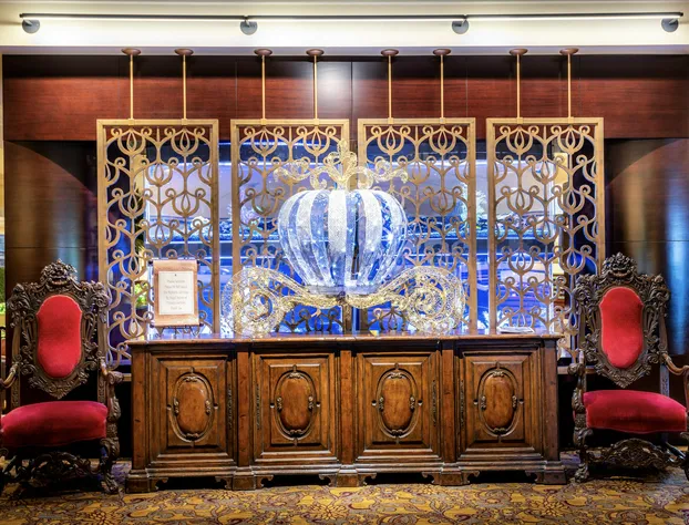 Anaheim Majestic Garden Hotel hotel detail image 2