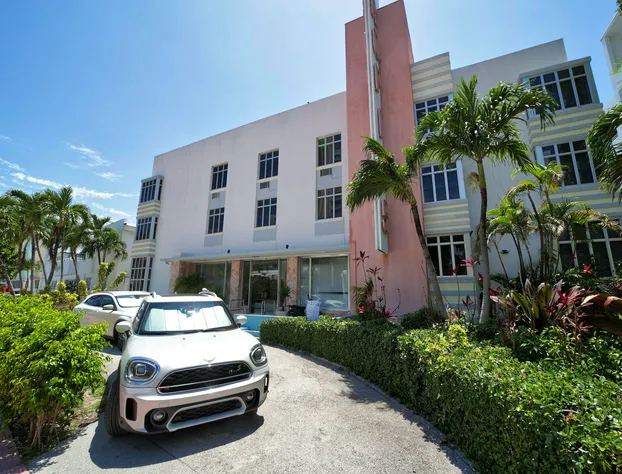 Tropics Hotel hotel detail image 2