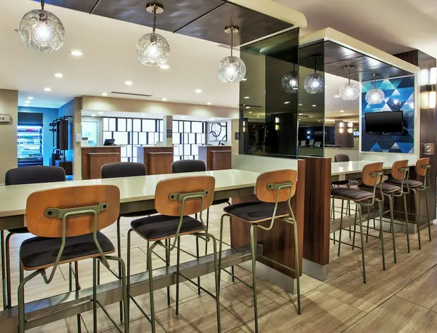 Crowne Plaza Chicago-Northbrook By IHG hotel detail image 1