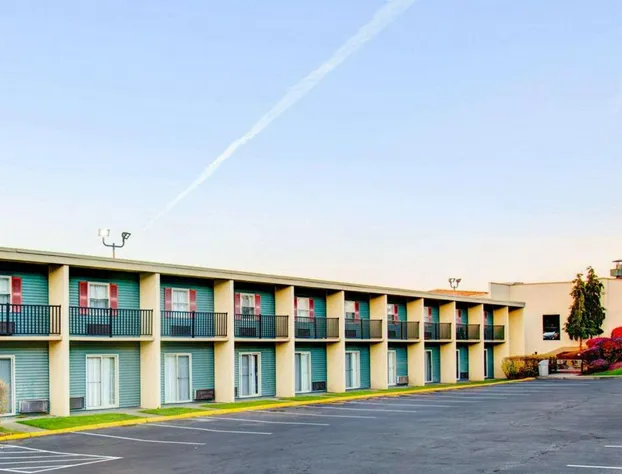 Comfort Inn Conference Center Philadelphia Penn Hills hotel detail image 1