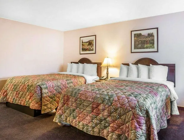 Quality Inn & Suites Cameron Park Shingle Springs hotel detail image 4