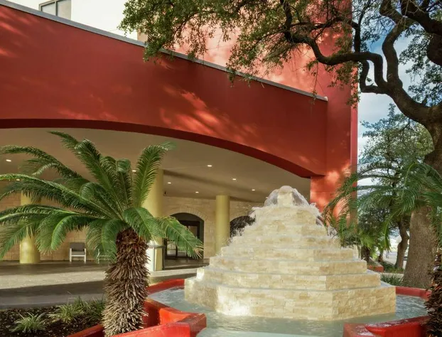 DoubleTree by Hilton San Antonio Downtown hotel detail image 2