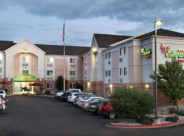 MCM Elegante Suites hotel detail image 2