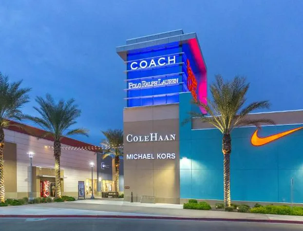 Hampton Inn & Suites Phoenix Glendale-Westgate hotel detail image 2