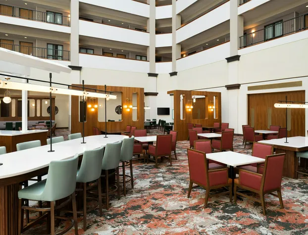 Embassy Suites by Hilton Charleston Airport Convention Ctr hotel detail image 2