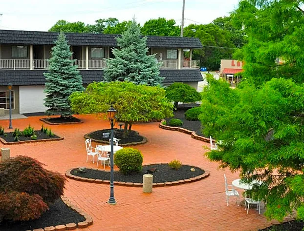 Magnuson Hotel East Sandusky hotel detail image 2