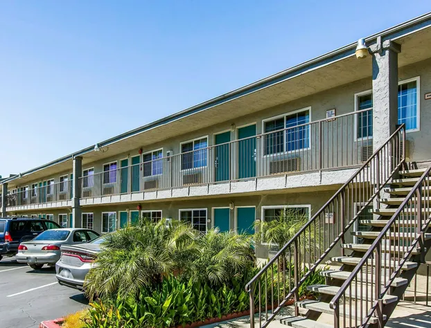 Rodeway Inn Ontario Airport Mills hotel detail image 1