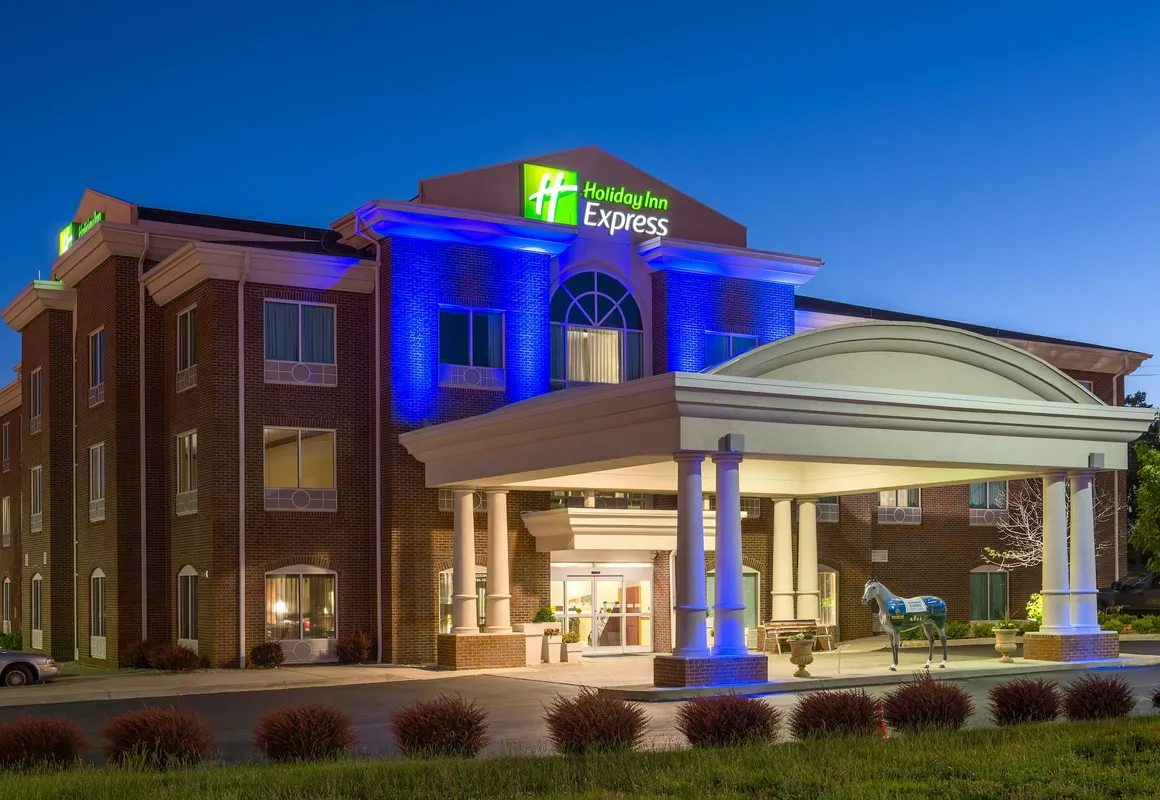 Holiday Inn Express & Suites Lexington Dtwn Area-Keenland by IHG hotel hero