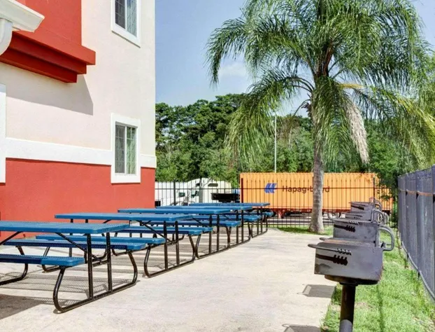 Suburban Extended Stay La Place hotel detail image 2