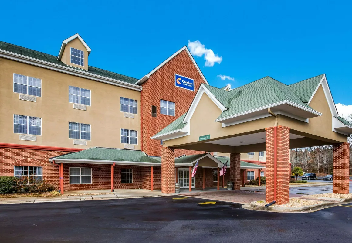 Comfort Inn & Suites Fairburn - Atlanta Southwest hotel hero