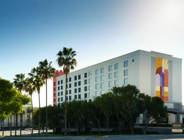 Hotel Zessa Orange County Airport, a DoubleTree by Hilton hotel detail image 3