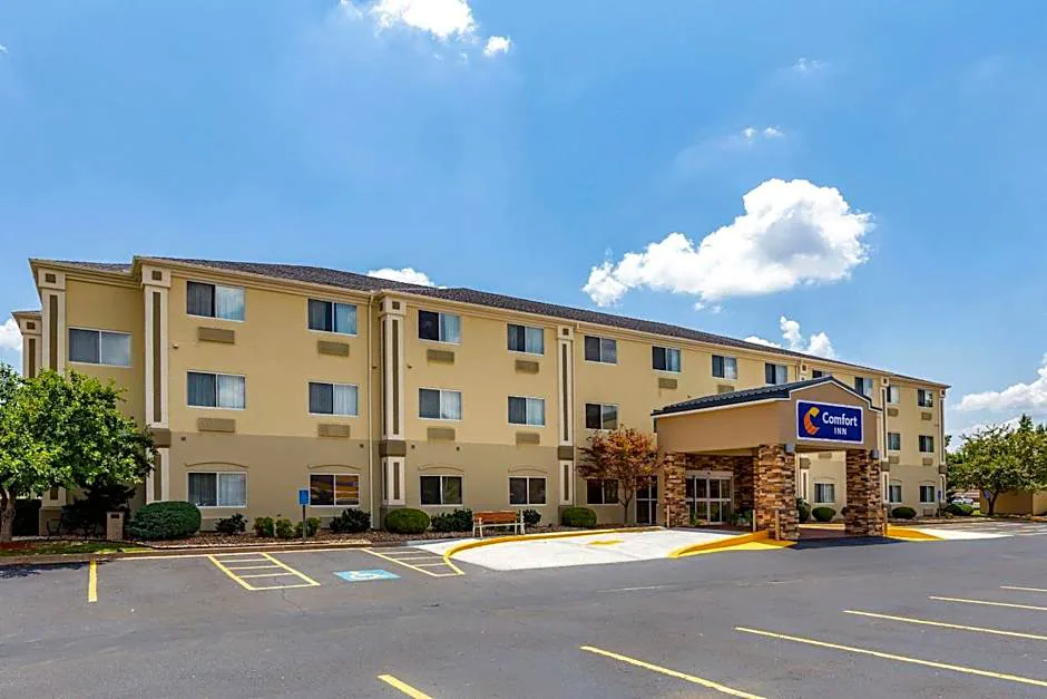 Comfort Inn South Tulsa - Woodland Hills hotel hero