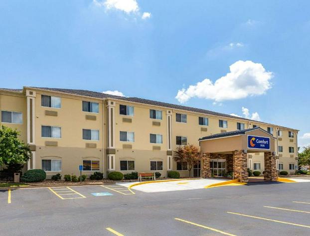 Comfort Inn South Tulsa - Woodland Hills hotel detail image 1