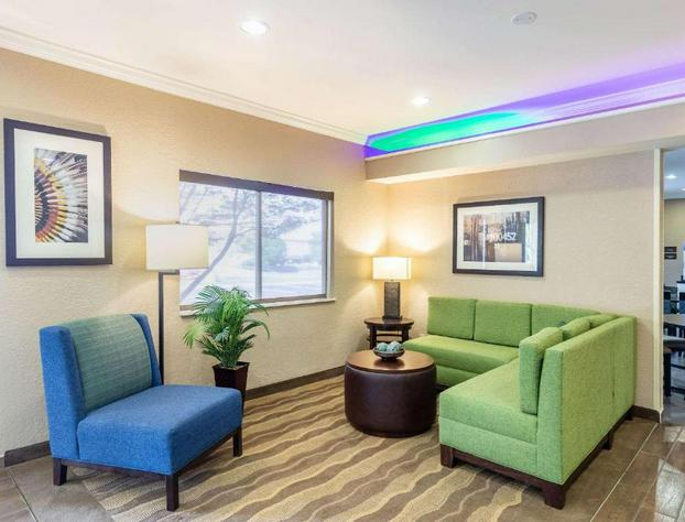 Comfort Inn South Tulsa - Woodland Hills hotel detail image 4