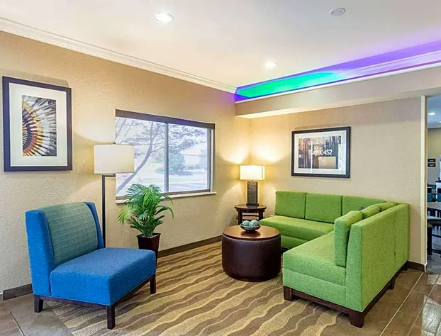 Comfort Inn South Tulsa - Woodland Hills hotel detail image 4