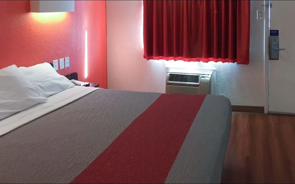 Motel 6 North Richland Hills, TX hotel hero