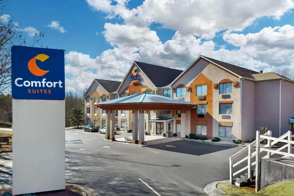 Comfort Suites Northside Hospital Gwinnett hotel hero