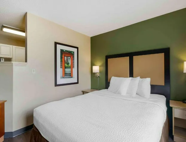 Extended Stay America Select Suites Tampa Airport Memorial hotel detail image 3