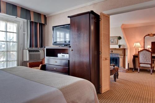 Holiday Inn Laguna Beach, an IHG Hotel hotel detail image 2
