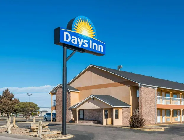 Days Inn by Wyndham Russell hotel detail image 1