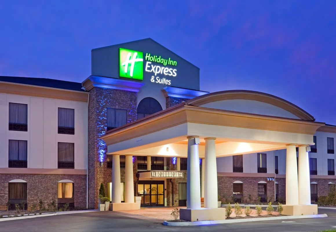 Holiday Inn Express & Suites Knoxville-Farragut by IHG hotel hero