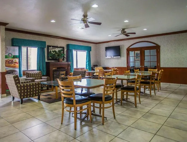 Quality Inn Peru near Starved Rock State Park hotel detail image 4