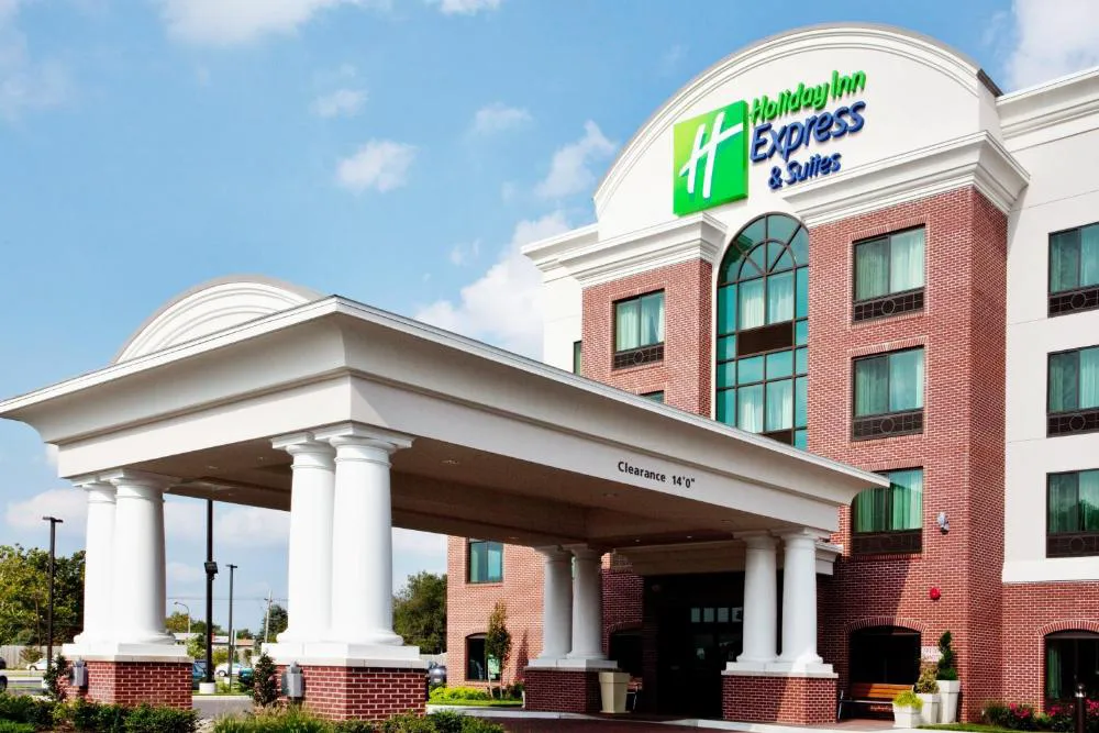 Holiday Inn Express & Suites Wilmington-Newark by IHG hotel hero