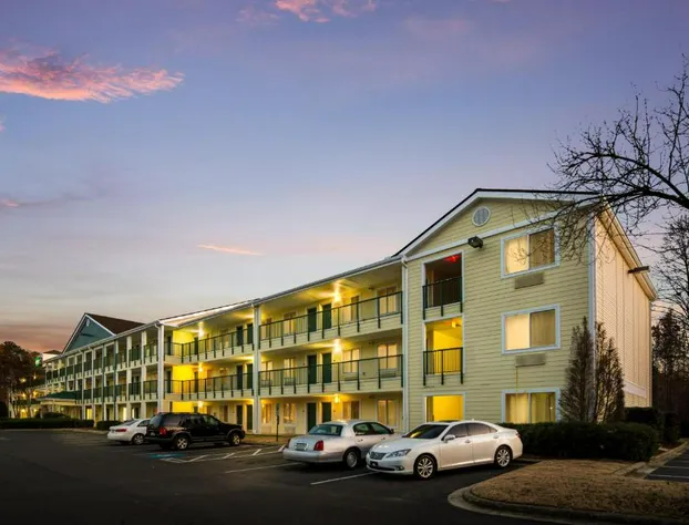 Suburban Studios Durham-Raleigh hotel detail image 4