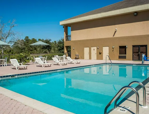 Quality Inn Weeki Wachee - Spring Hill hotel detail image 2