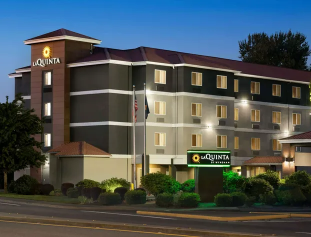 La Quinta Inn & Suites by Wyndham Salem OR hotel detail image 1