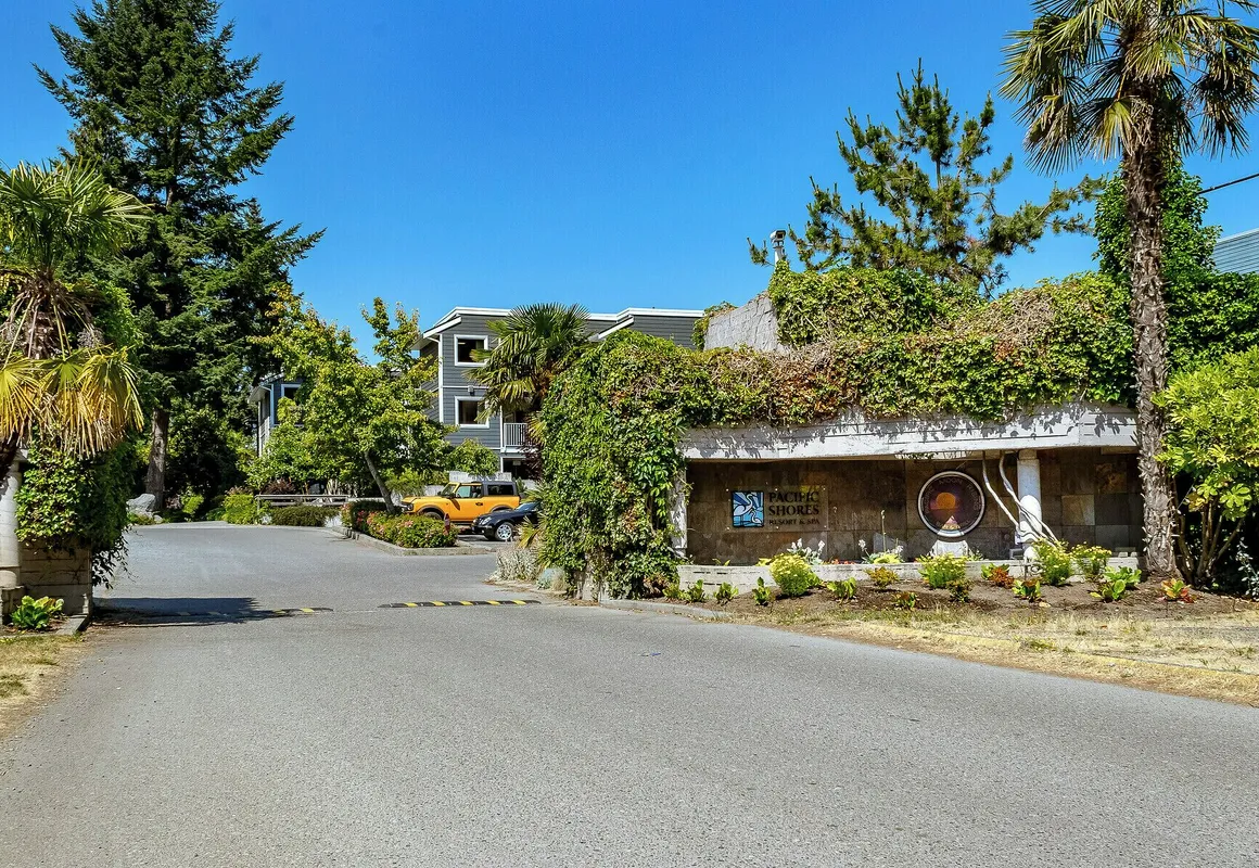 Pacific Shores Resort & Spa hotel hero