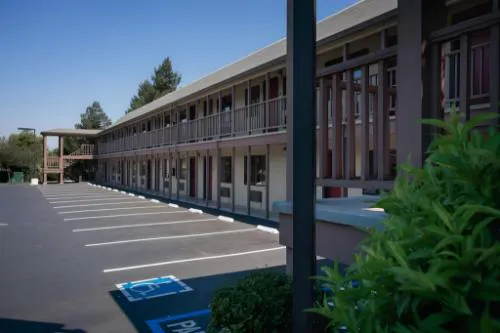 Alura Inn hotel detail image 2