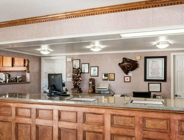 Econo Lodge Jasper hotel detail image 3