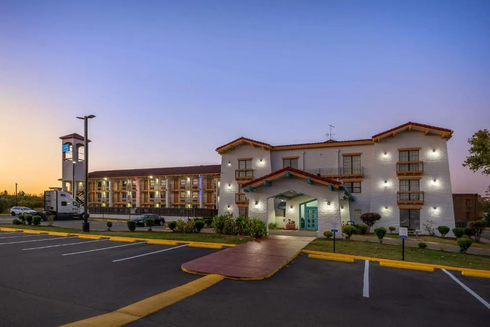 Econo Lodge Richmond-North Chesterfield hotel hero