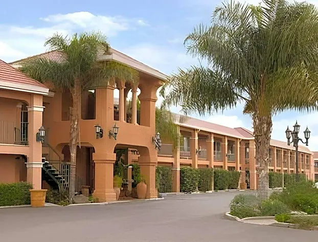 Merced Inn and Suites hotel detail image 1