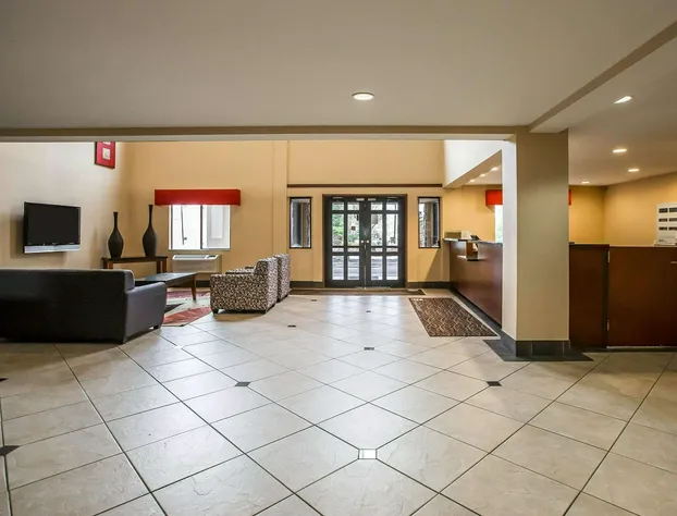 Econo Lodge Inn & Suites Monroe hotel detail image 4