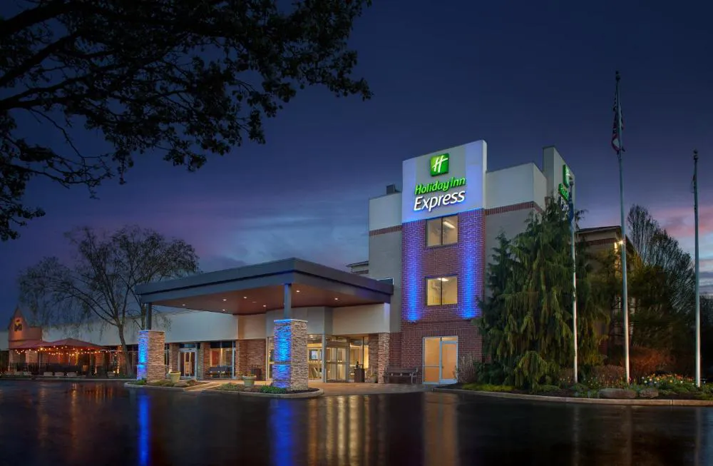 Holiday Inn Express Akron NW - Fairlawn by IHG hotel hero