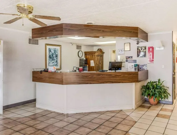 Econo Lodge hotel detail image 1