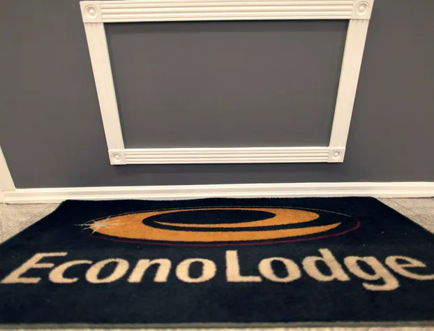 Econo Lodge London hotel detail image 2