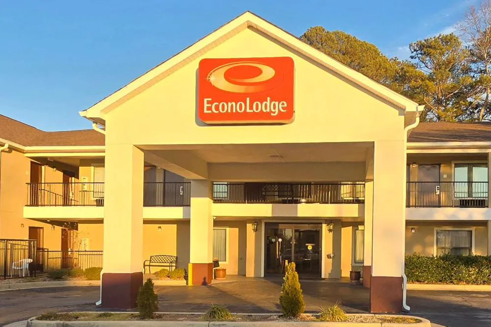 Econo Lodge Villa Rica hotel hero