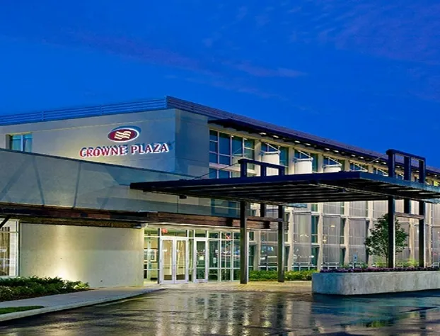 Crowne Plaza Lombard Downers Grove by IHG hotel detail image 1